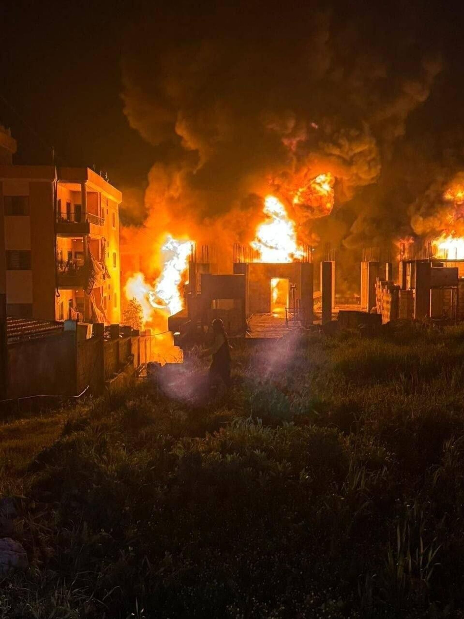 Последствия ответного ракетного удара Хесболлы по Израилю (10 апреля 2026). Тель-Авив - Sputnik Արմենիա, 1920, 10.04.2026