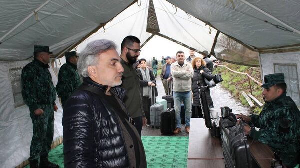 Հայաստանից պատվիրակություն է մեկնել Ադրբեջան - Sputnik Արմենիա