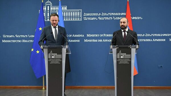  Էստոնիայի ԱԳ նախարար Մարգուս Ցահքնայի և ՀՀ ԱԳ նախարար Արարատ Միրզոյանի ասուլիսը - Sputnik Արմենիա