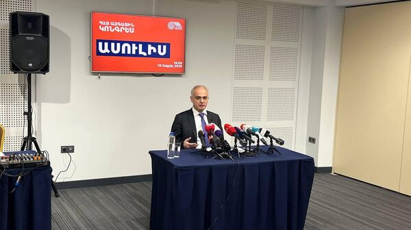 Լևոն Զուրաբյան - Sputnik Արմենիա