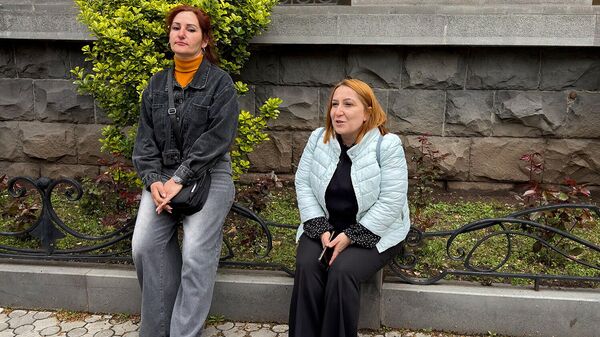 Մայրերի նստացույցը դատախազության շենքի մոտ - Sputnik Արմենիա