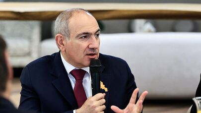 Премьер-министр Никол Пашинян встретился с представителями крупнейших работодателей Армении в формате рабочего завтрака (13 апреля 2026). Еревaн