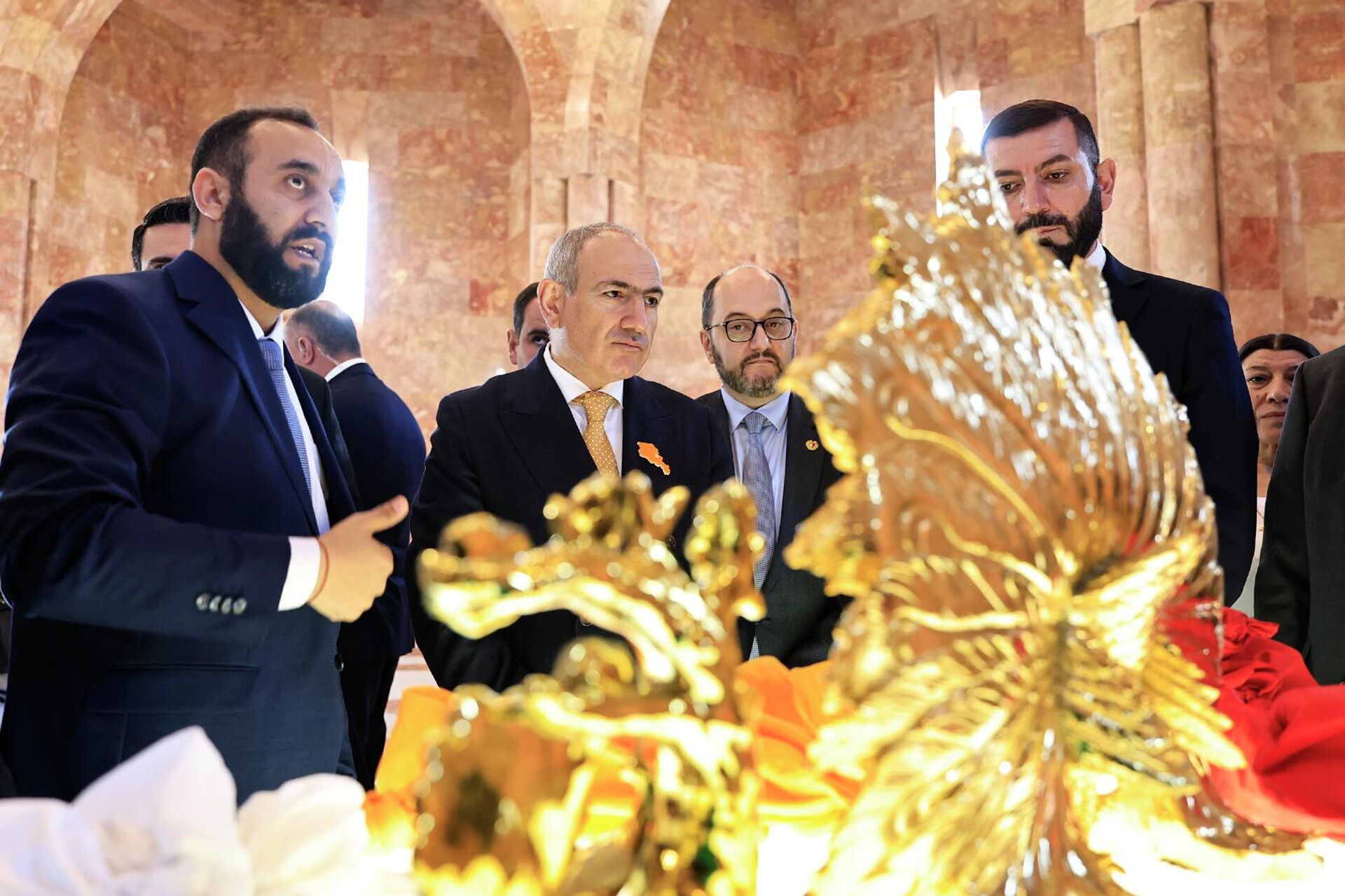 Премьер-министр Никол Пашинян присутствовал на новогоднем мероприятии езидской общины Армении (15 апреля 2026). Акналич - Sputnik Армения, 1920, 15.04.2026