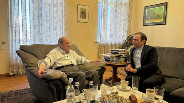 Լևոն Տեր— Պետրոսյանն ու Խալիլ Շիրղոլամին  - Sputnik Արմենիա