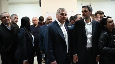 Самвел Карапетян вышел из Антикоррупционного суда (17 апреля 2026). Еревaн