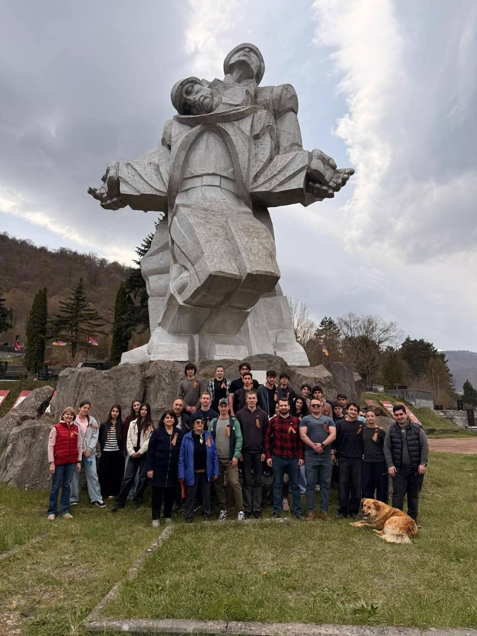 Памятная акция по благоустройству мемориала павшим воинам Великой Отечественной войны (18 апреля 2026). Дилижан - Sputnik Армения, 1920, 18.04.2026