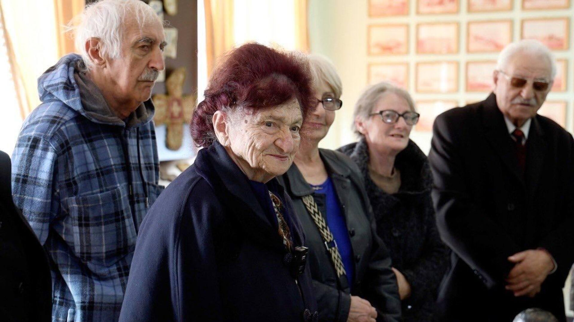 Жительница блокадного Ленинграда Генриетта Мхитарян на выездном лектории ко Дню единых действий в память о геноциде советского народа нацистами в годы ВОВ (19 апреля 2026). Гюмри - Sputnik Արմենիա, 1920, 19.04.2026