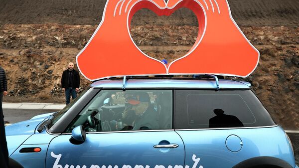 Նիկոլ Փաշինյանի ավտոերթը - Sputnik Արմենիա