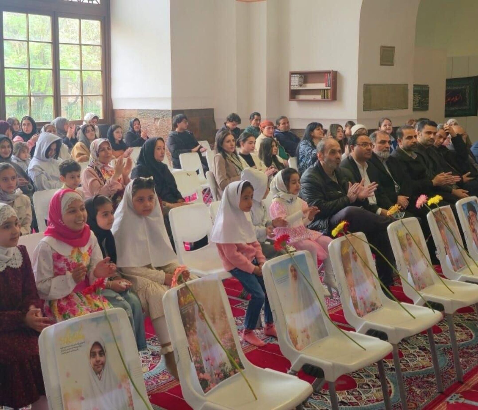 Мероприятие, посвященное Дню девочек в Иране в Голубой мечети (19  апреля 2026). Ереван - Sputnik Արմենիա, 1920, 19.04.2026