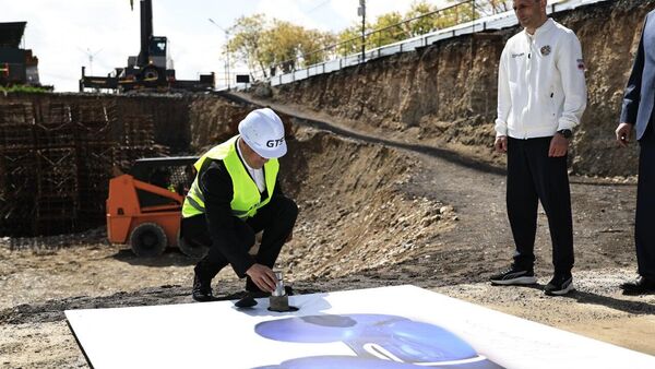 Церемония закладки первого камня детского и юношеского спортивного комплекса, названного в честь боксера Артура Абраама (20 апреля 2026). Еревaн - Sputnik Армения
