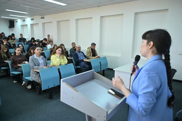 SputnikPro-ի «Լուսանկարչությունը&#x60; որպես ժամանակակից մուլտիմեդիա տեղեկատվական ռեսուրսի հիմնական բաղադրիչ. բիլդ-խմբագրի աշխատանքը» թեմայով դասընթացի մասնակիցները - Sputnik Արմենիա