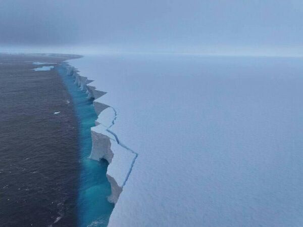 Айсберг А23а откололся от шельфового ледника Фильхнера в 1986 году - Sputnik Армения