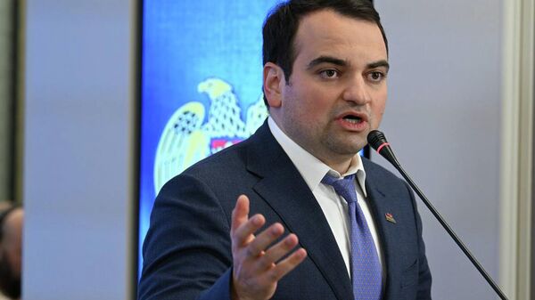 «Ուժեղ Հայաստան» կուսակցության խորհրդի անդամ Նարեկ Կարապետյանը - Sputnik Արմենիա