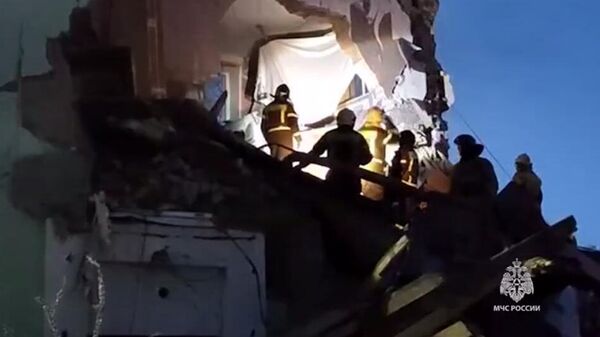 Սամարայի մարզում ԱԹՍ–ի հարձակման հետևանքով բնակելի շենքի մուտքը փլուզվել է - Sputnik Արմենիա