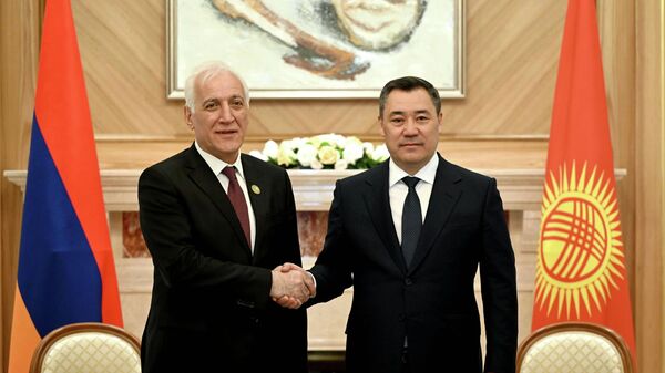 Президент Ваагн Хачатурян встретился с президентом Кыргызской Республики Садыром Жапаровым (22 апреля 2026). Астана - Sputnik Армения