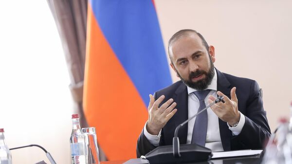 Глава МИД Арарат Мирзоян на заседании Общественного совета при министре иностранных дел РА (22 апреля 2026). Ереван - Sputnik Армения