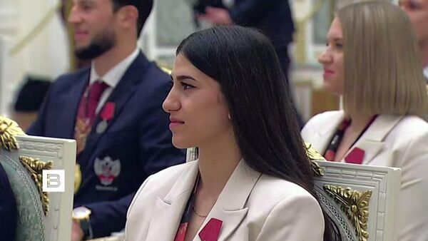 Владимир Путин пожелал счастливого материнства чемпионке мира по боксу Нуне Асатрян, которая сейчас беременна - Sputnik Армения