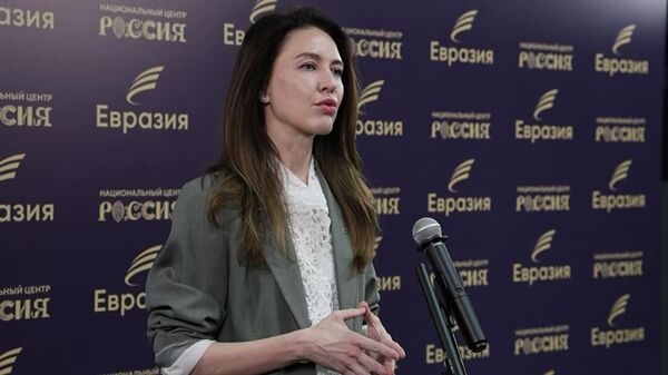 Депутат Госдумы, председатель Совета АНО Евразия Алена Аршинова о традиционных ценностях и помощи переселенцам из Нагорного Карабаха - Sputnik Армения