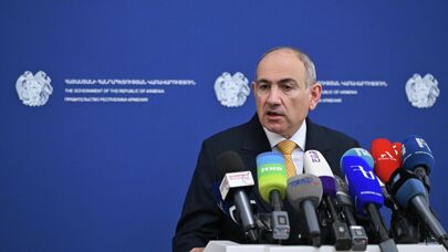 Премьер-министр Никол Пашинян во время брифинга (23 апреля 2026). Еревaн