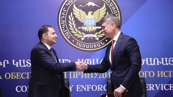 Делегация Федеральной службы судебных приставов России во главе с директором Службы Дмитрий Аристов посетила с рабочим визитом Армению - Sputnik Армения
