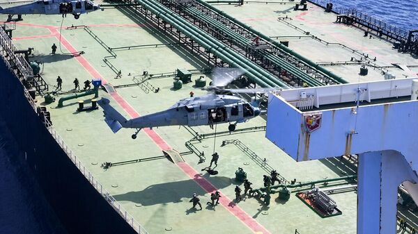 Министерство войны США опубликовало видео перехвата танкера Majestic X в Индийском океане - Sputnik Армения