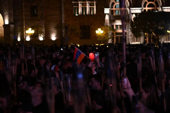 Հանրապետության հրապարակից մեկնարկեց «Ջահերով երթը» - Sputnik Արմենիա