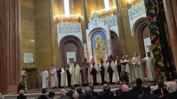 В кафедральном соборе Армянской церкви в Москве проходит поминальная служба по жертвам Геноцида - Sputnik Армения