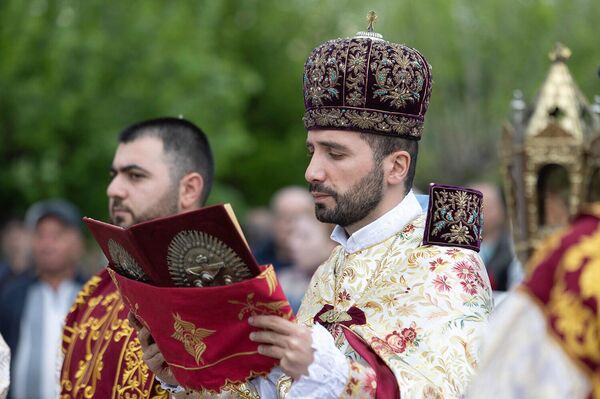 Հայոց ցեղասպանության սուրբ նահատակների ոգեկոչման արարողությունները Մայր աթոռ Սուրբ Էջմիածնում - Sputnik Արմենիա