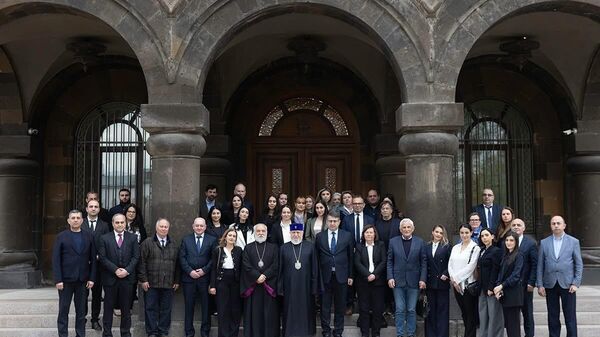 Католикос Гарегин II принял участников международной конференции и глав французских коллегий адвокатов 24 апреля 2026). Эчмиадзин - Sputnik Армения