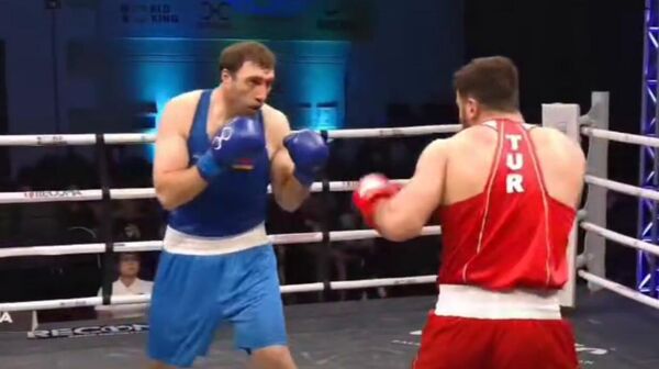 Դավիթ Չալոյանը 1/4 եզրափակիչում հաղթեց թուրք բռնցքամարտիկին և դուրս եկավ կիսաեզրափակիչ - Sputnik Армения