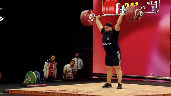 Армянский тяжелоатлет Вараздат Лалаян – трехкратный чемпион Европы - Sputnik Армения