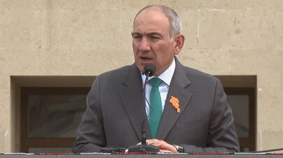 Премьер-министр Никол Пашинян выступает с речью во время Дня пограничника (27 апреля 2026).