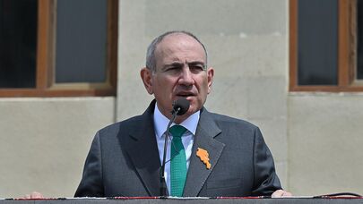 Премьер-министр Никол Пашинян выступает с речью во время Дня пограничника (27 апреля 2026).