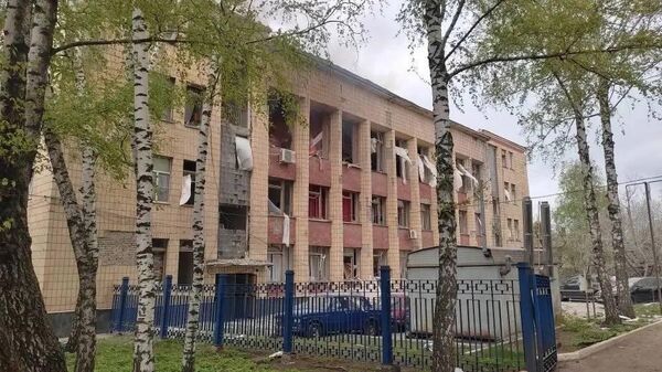 Последствия удара дрона ВСУ по зданию в ЛНР - Sputnik Армения