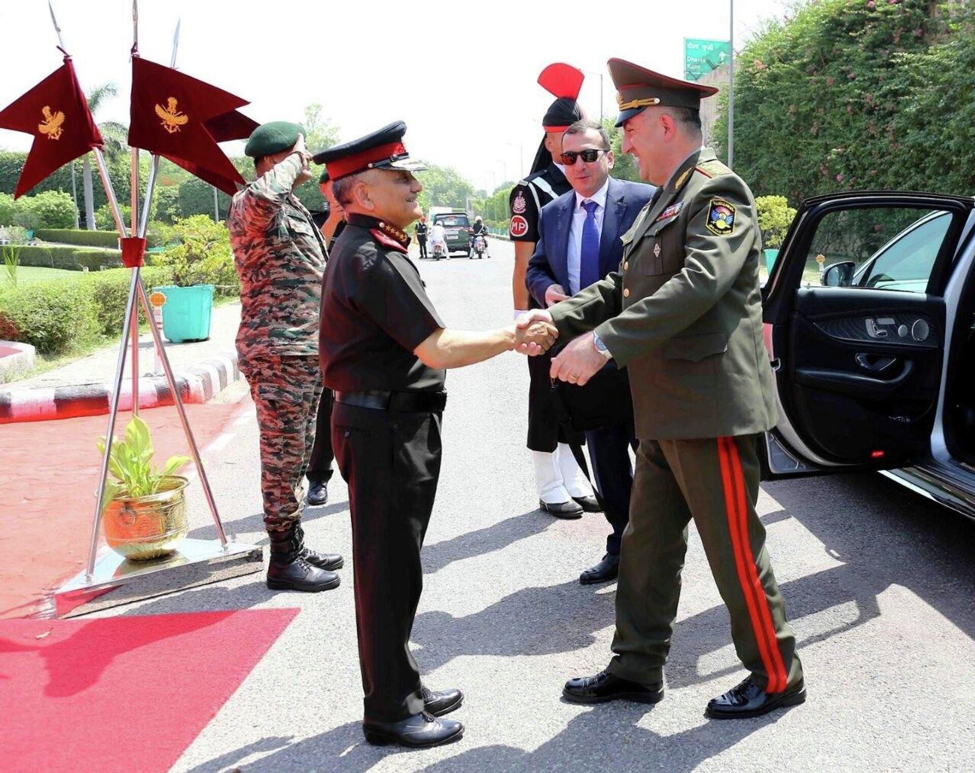 Первый замминистра обороны, начальник Генштаба ВС РА, генерал-лейтенант Эдвард Асрян прибыл с официальным визитом в Индию (27 апреля 2026). - Sputnik Армения, 1920, 28.04.2026