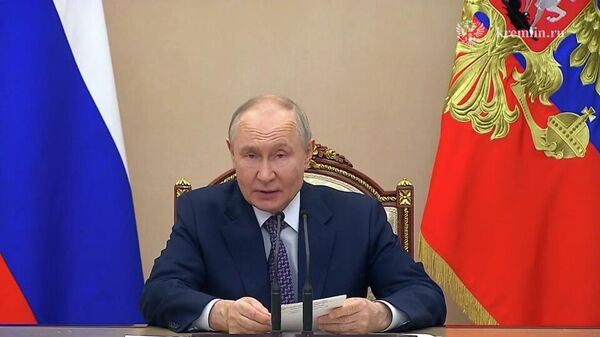 Киевский режим и его покровители перешли к открытым террористическим методам – Путин - Sputnik Армения