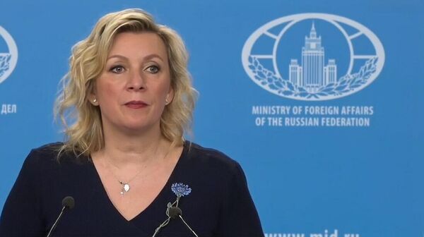 Мария Захарова во время еженедельного брифинга (29 апреля 2026). Москвa - Sputnik Армения