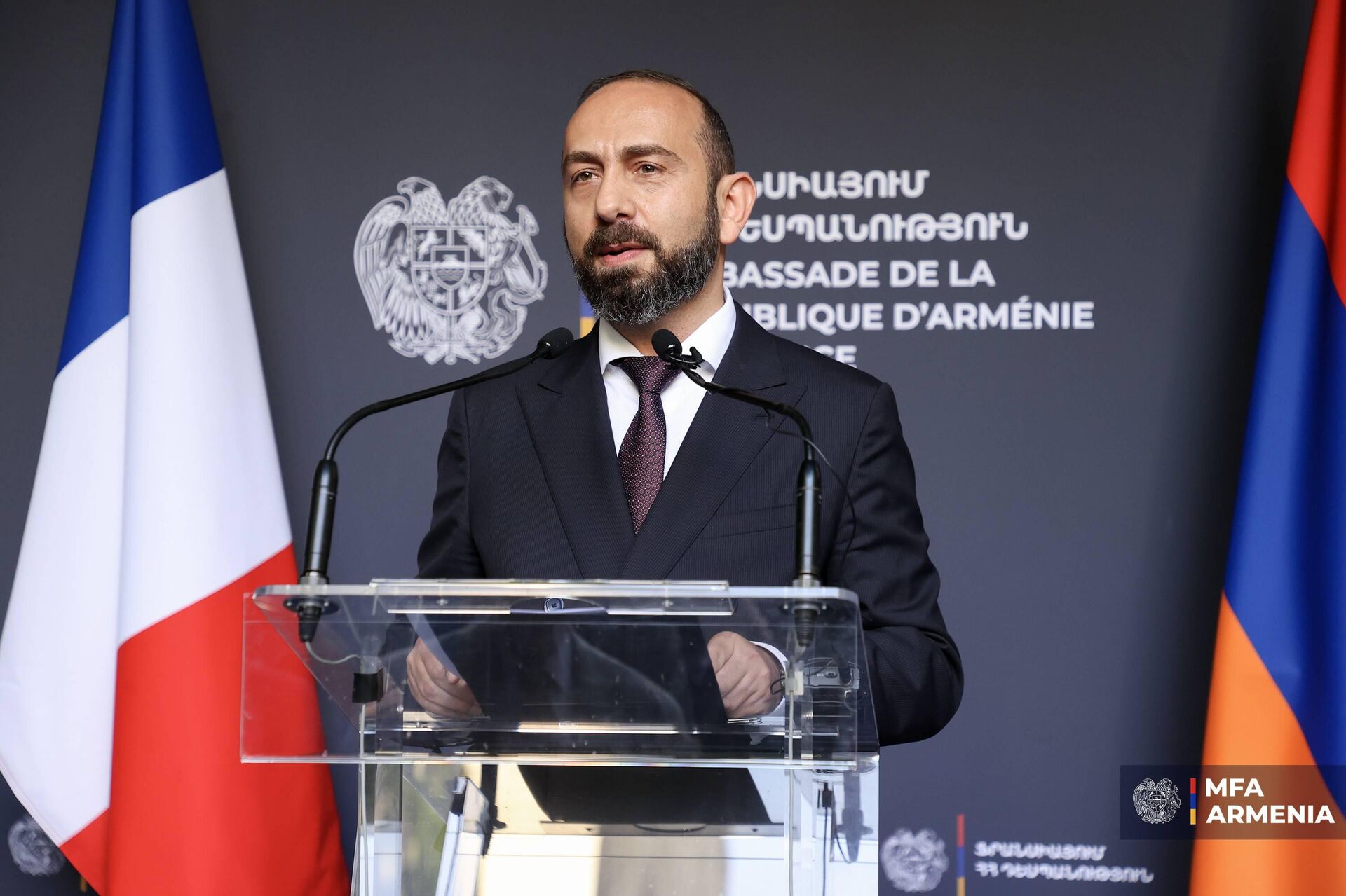 Торжественная церемония открытия нового здания посольства Армении во Франции с участием министра иностранных дел Армении Арарата Мирзояна и министра иностранных дел Франции Жан-Ноэля Барро (29 апреля 2026). Париж - Sputnik Արմենիա, 1920, 29.04.2026