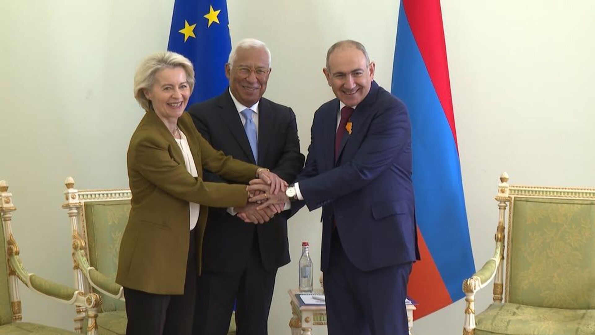 Встреча премьер-министра Никола Пашиняна с президентом Европейского совета Антониу Коштой и президентом Европейской комиссии Урсулой фон дер Ляйен (5 мая 2026). Еревaн - Sputnik Армения, 1920, 05.05.2026