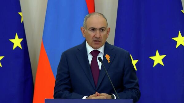 Пашинян ушел от ответа на вопрос, выйдет ли Армения из ЕАЭС в случае его переизбрания - Sputnik Армения