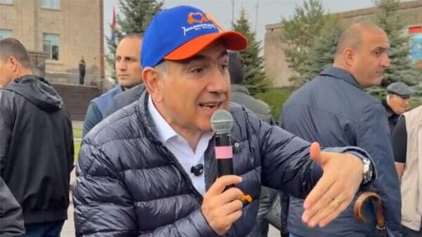 Никол Пашинян во время предвыборного митинга в Сисиане (8 мая 2026). Сюник - Sputnik Армения