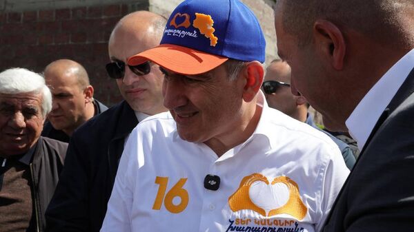 Никол Пашинян на предвыборном митинге партии Гражданский договор (8 мая 2026). Сюник - Sputnik Армения