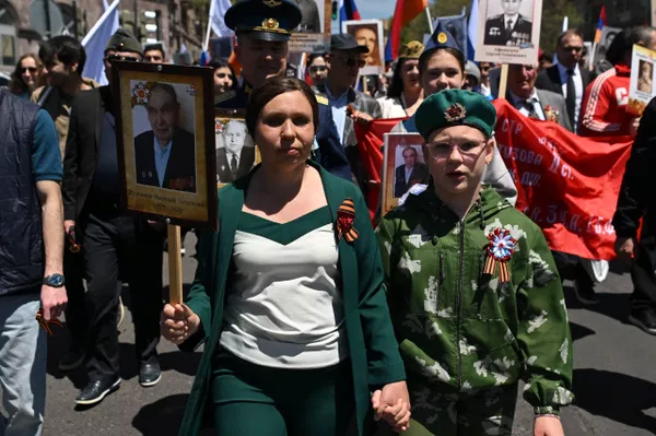 Участници в кампанията „Безсмъртен полк“ Участници в кампанията „Безсмъртен полк“ - Sputnik Армения