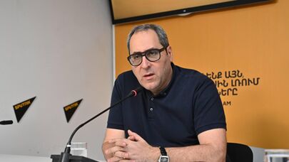 Айк Халатян во время пресс-конференции (13 мая 2026). Еревaн