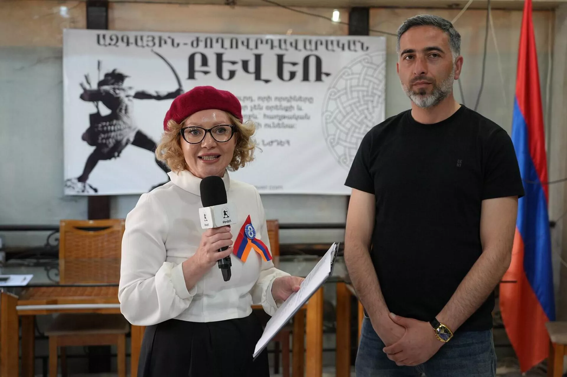 Возглавляющие список партии Национально-демократический полюс Геворг Карапетян и Армине Сахоян во время марафона (9 мая 2026). Еревaн - Sputnik Армения, 1920, 04.06.2026