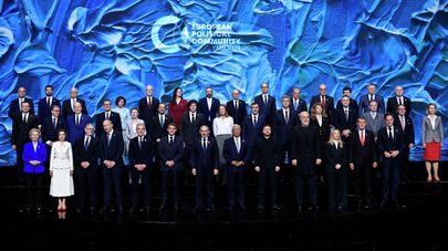 Церемония протокольного фотографирования принимающих участие в 8-м саммите Европейского политического сообщества президентов и глав правительств государств, а также руководителей международных организаций (4 мая 2026). Еревaн