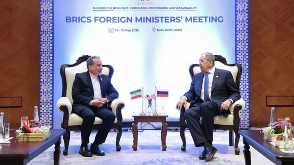 Встреча министров иностранных дел РФ и Ирана Сергея Лаврова и Аббаса Аракчи на полях заседания глав МИД стран БРИКС (14 мая 2026). Нью-Дели - Sputnik Армения
