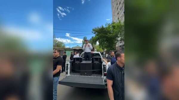 Լսի՛, այ կալուգացի, ես քեզ ասել եմ` պետությունը կոկորդումդ ա մնալու, խռխռալու ես. Փաշինյան - Sputnik Արմենիա