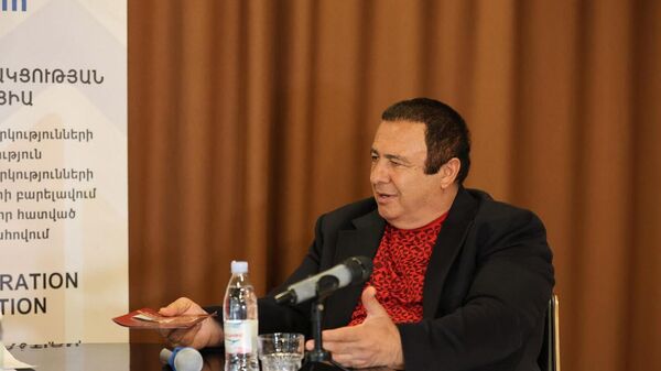 Гагик Царукян во время встречи с представителями мелкого и среднего бизнеса (24 мая 2026). Еревaн - Sputnik Армения