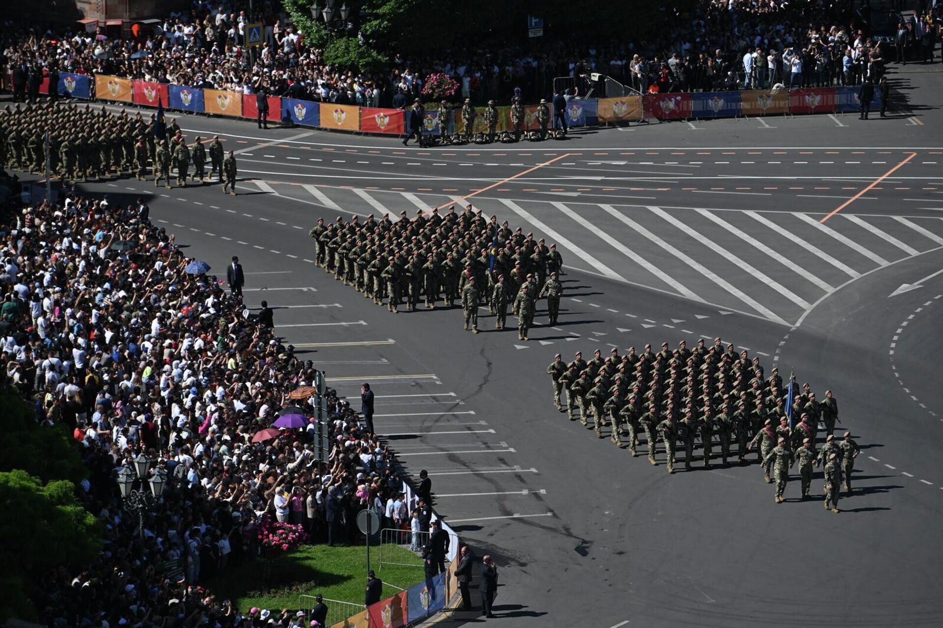 Военный парад, посвященный Дню Республики (28 мая 2026). Еревaн - Sputnik Армения, 1920, 28.05.2026